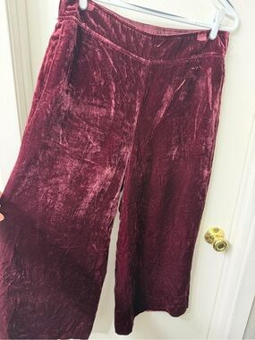Madewell Velvet Wide-Leg Pants in Wine